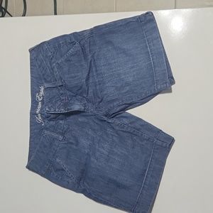 American Eagle denim Jean shorts size 4.